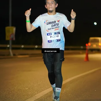 Runner Photo 7673589