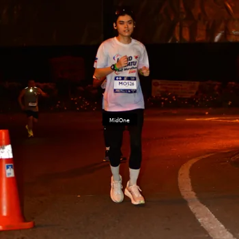 Runner Photo 7673590