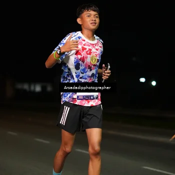 Runner Photo 7673593