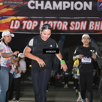Runner Photo 7673597