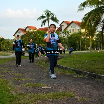 Runner Photo 7673598