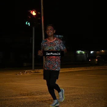 Runner Photo 7673612