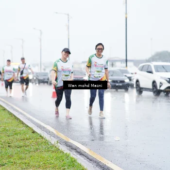 Runner Photo 7673616