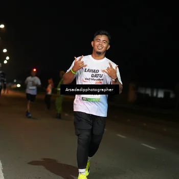 Runner Photo 7673636