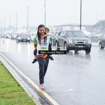 Runner Photo 7673645