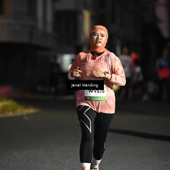 Runner Photo 7673646
