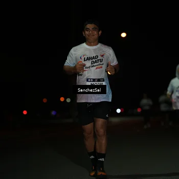 Runner Photo 7673653
