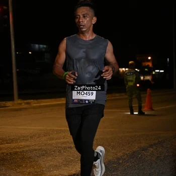 Runner Photo 7673658