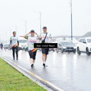 Runner Photo 7673664
