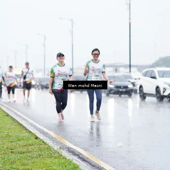 Runner Photo 7673666