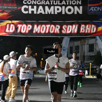 Runner Photo 7673668