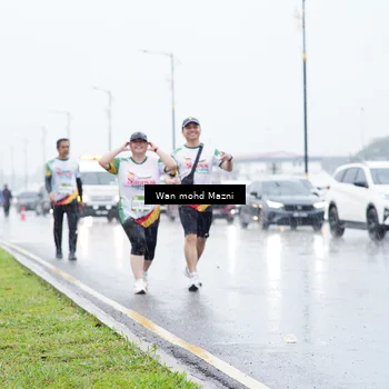 Runner Photo 7673673
