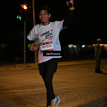 Runner Photo 7673677