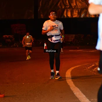 Runner Photo 7673697