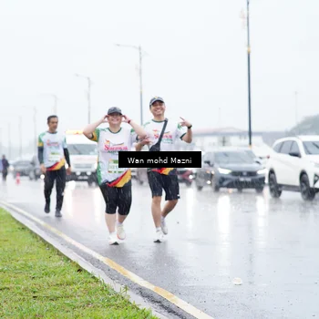 Runner Photo 7673698