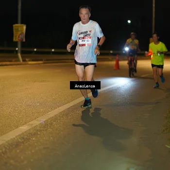 Runner Photo 7673703