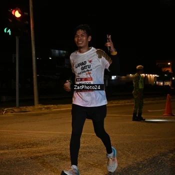 Runner Photo 7673707