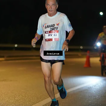 Runner Photo 7673710