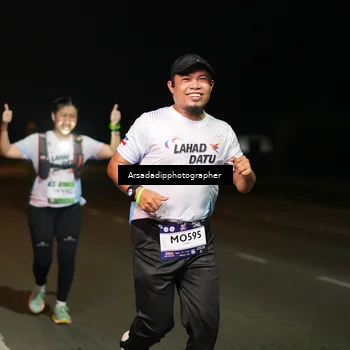 Runner Photo 7673725