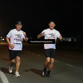 Runner Photo 7673726