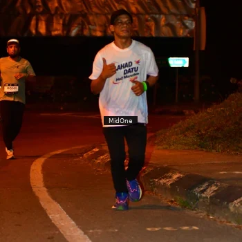 Runner Photo 7673743