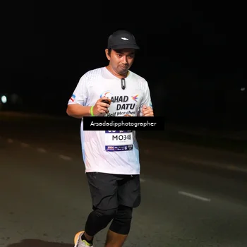 Runner Photo 7673744