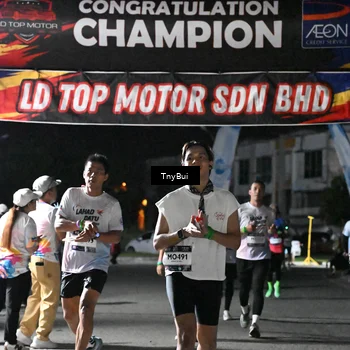 Runner Photo 7673748