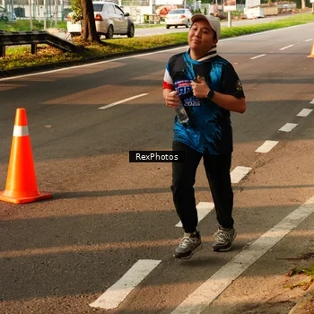 Runner Photo 7673751