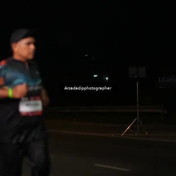 Runner Photo 7673765
