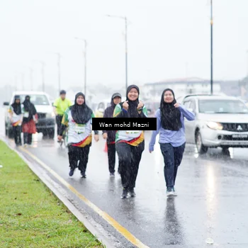 Runner Photo 7673769