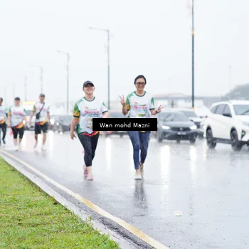 Runner Photo 7673777