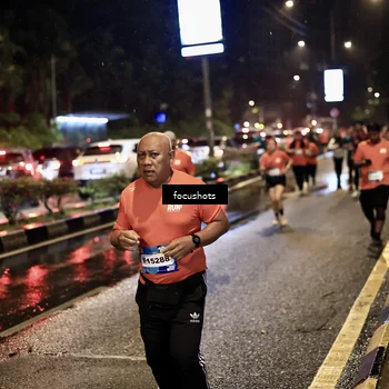 Runner Photo 7673782