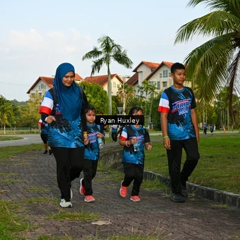 Runner Photo 7673789