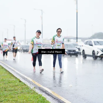 Runner Photo 7673797