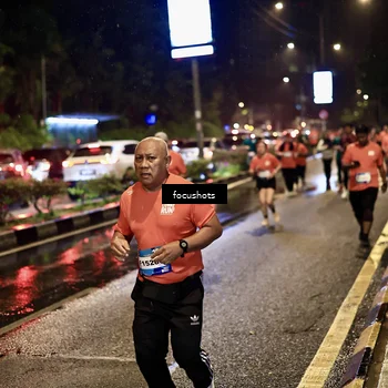 Runner Photo 7673818