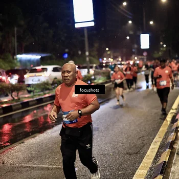 Runner Photo 7673840