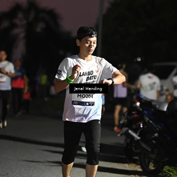 Runner Photo 7673843