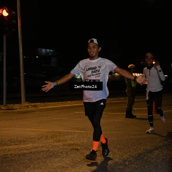 Runner Photo 7673851