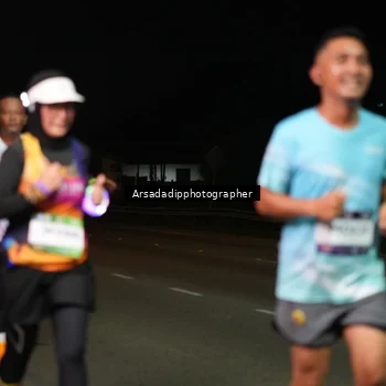 Runner Photo 7673853