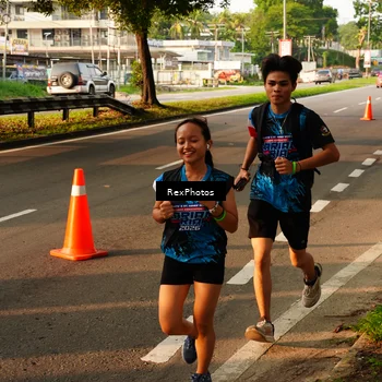 Runner Photo 7673856