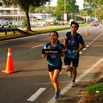 Runner Photo 7673859