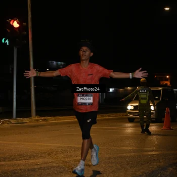 Runner Photo 7673872