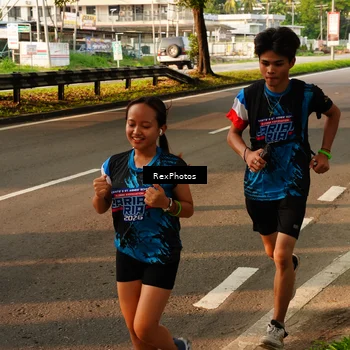 Runner Photo 7673875