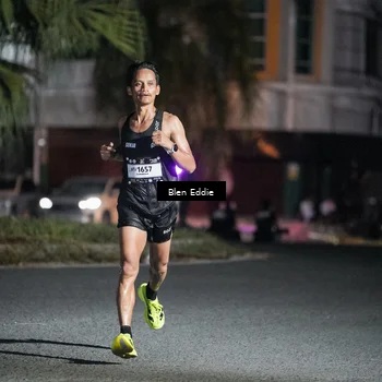 Runner Photo 7673887