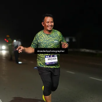 Runner Photo 7673891