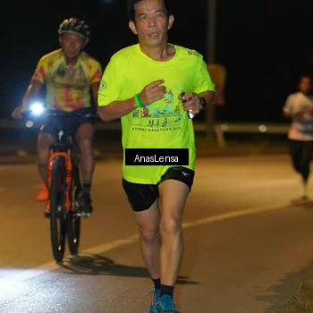 Runner Photo 7673913
