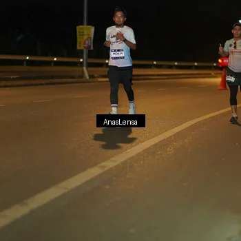Runner Photo 7673920