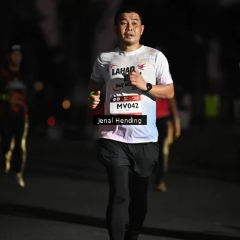 Runner Photo 7673943