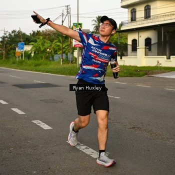 Runner Photo 7673944