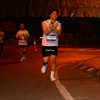 Runner Photo 7673953